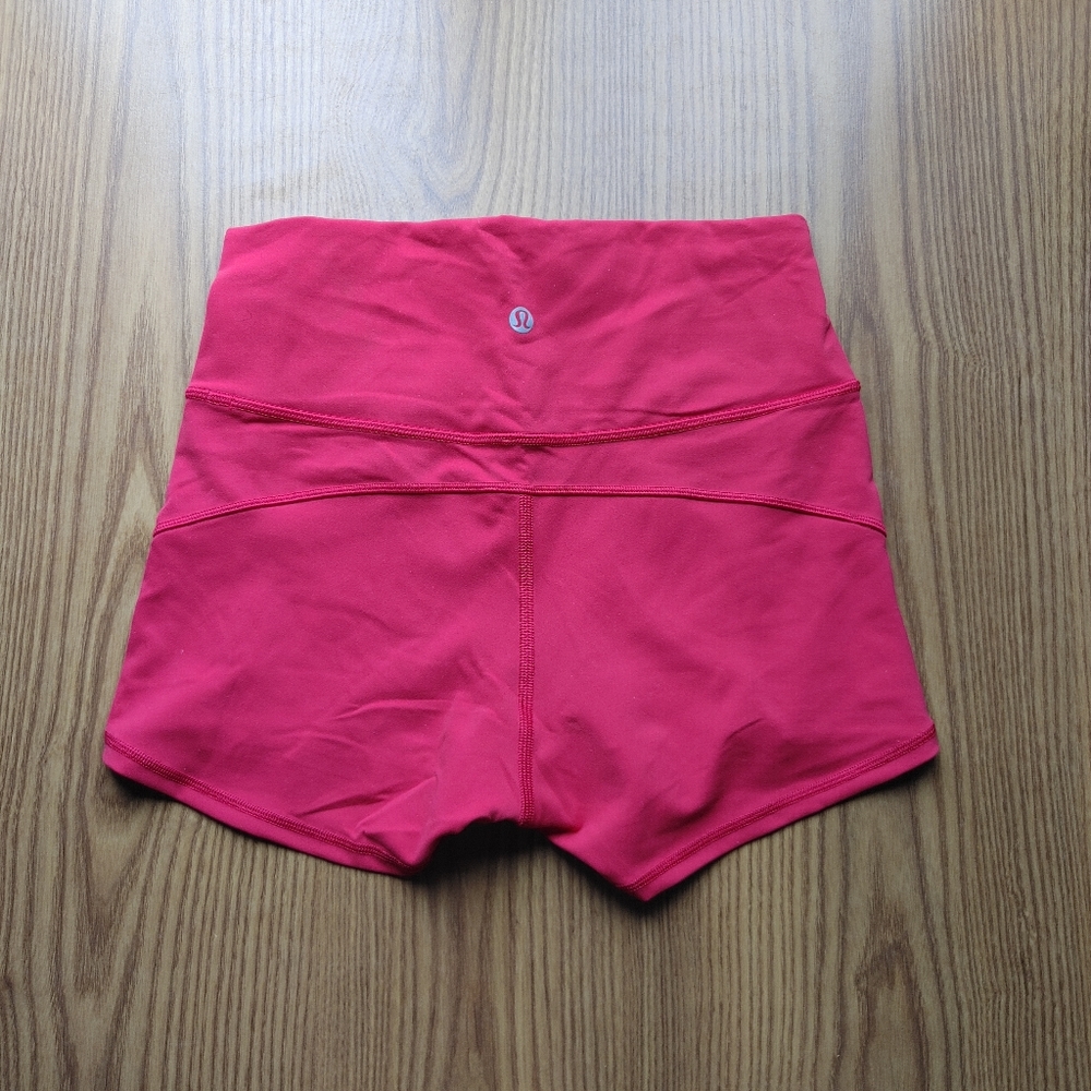 Lululemon Short Shorts